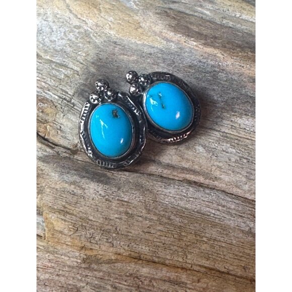 Vintage Sterling Silver Turquoise Stud Earrings With Floral Accent 4.7g - Picture 1 of 8